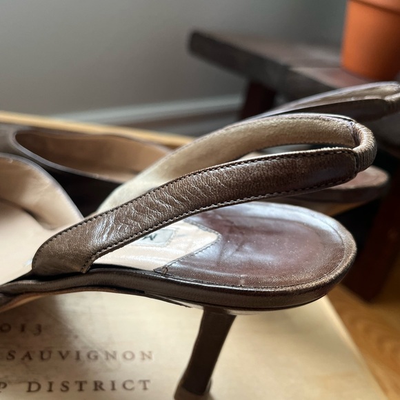 Manolo Blahnik Vintage Brown Slingback Heels - Picture 5 of 8